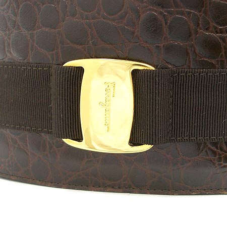 Ferragamo(��󰡸�) 21 5676. ���� �ٶ� ��� ���ָӴ� ���� �̹���5 - ���̺��� �߰���ǰ