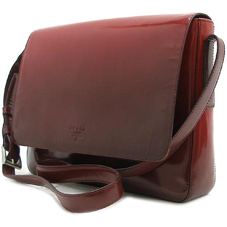 Prada(�����) ���̴�Ʈ �׶��̼� ����� �̹���3 - ���̺��� �߰���ǰ