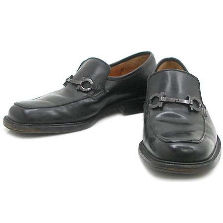 Ferragamo(󰡸) Ż ġ  