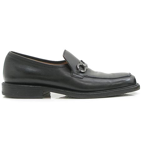 Ferragamo(󰡸) Ż ġ   ̹3 - ̺ ߰ǰ