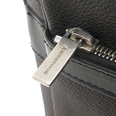 Burberry(������) Ŭ���� üũ �޽��� ũ�ν��� [��������] �̹���4 - ���̺��� �߰���ǰ
