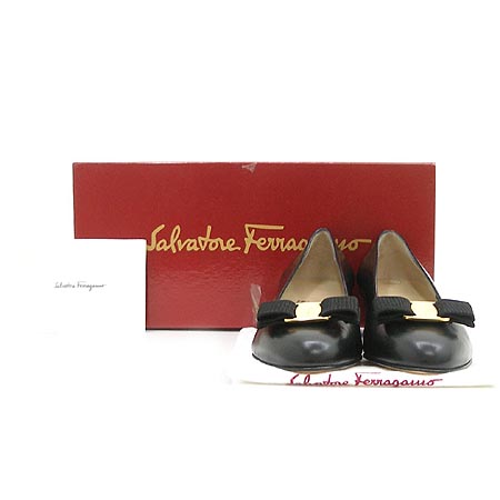 Ferragamo(��󰡸�) ���� �ٶ� ������ ���� �̹���2 - ���̺��� �߰���ǰ