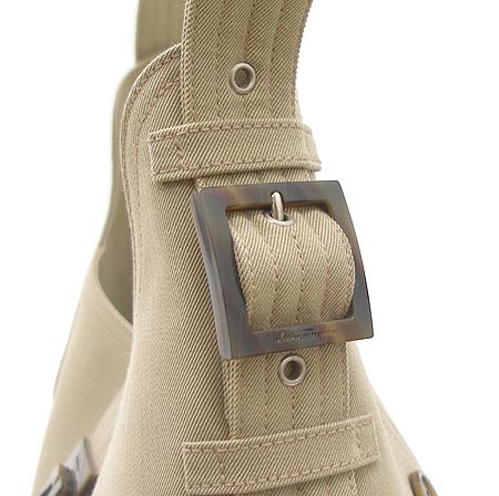 Ferragamo(��󰡸�) 21 2851. ��ġ�� �ΰ� �к긯 ȣ�� ����� �̹���3 - ���̺��� �߰���ǰ