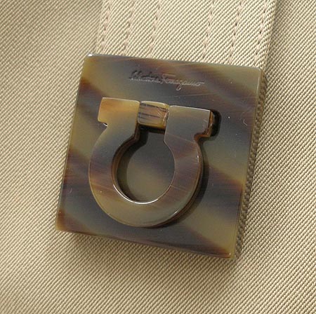 Ferragamo(��󰡸�) 21 2851. ��ġ�� �ΰ� �к긯 ȣ�� ����� �̹���4 - ���̺��� �߰���ǰ