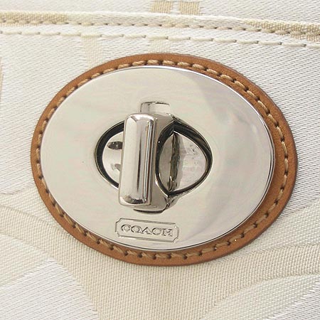 Coach(��ġ) �ñ׳��� ��ī�� ����� �̹���4 - ���̺��� �߰���ǰ