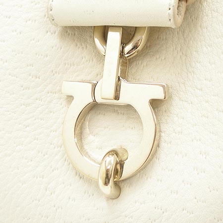 Ferragamo(��󰡸�) 215385. ���� ��ġ�� ������ ����� �̹���3 - ���̺��� �߰���ǰ