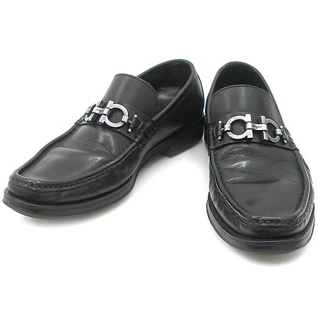 Ferragamo(󰡸) ġ  