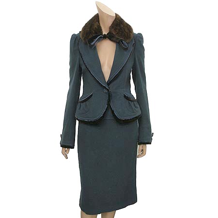 ������  ����