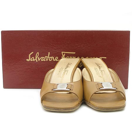 Ferragamo(��󰡸�) ������ ���� ��ġ�� ���� �̹���2 - ���̺��� �߰���ǰ