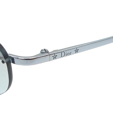Dior(ũ����î���) ���۶� �̹���4 - ���̺��� �߰���ǰ