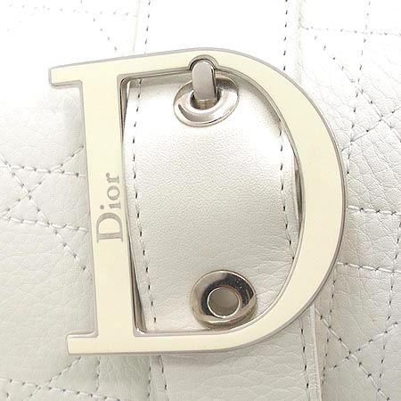 Dior(ũ����î���) D�ΰ� ���� ���� ��Ʈ�� [�б�������] �̹���4 - ���̺��� �߰���ǰ