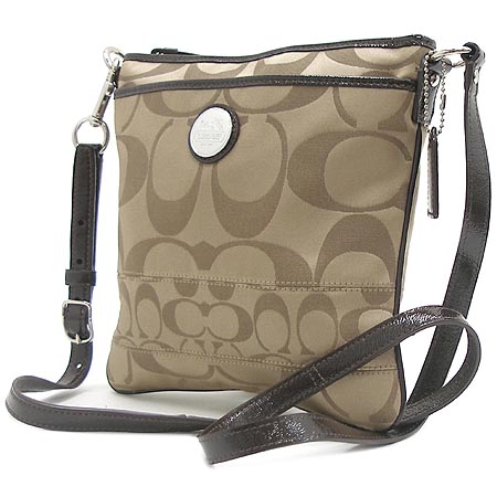 Coach(��ġ) �ñ׳��� ũ�ν��� [�б�������] �̹���3 - ���̺��� �߰���ǰ