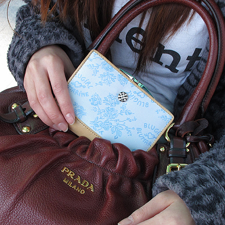Blumarine(���縶��) ����� ������ �̹���6 - ���̺��� �߰���ǰ