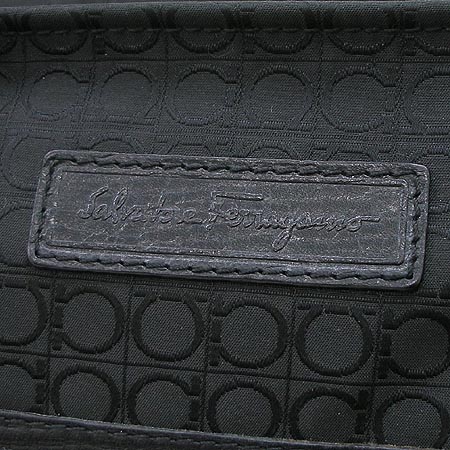 Ferragamo(��󰡸�) 24 5552. �ΰ� ��ġ�� �к긯 �簢 ��Ʈ�� �̹���4 - ���̺��� �߰���ǰ