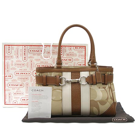 Coach(��ġ) �ñ׳��� �ΰ� ���� ��Ƽġ �ٰ� ��Ʈ�� �̹���2 - ���̺��� �߰���ǰ