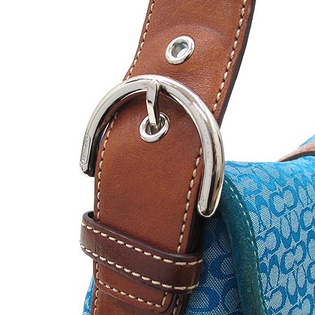 Coach(��ġ) �ñ׳��� ��ī�̺��� ����� �̹���4 - ���̺��� �߰���ǰ