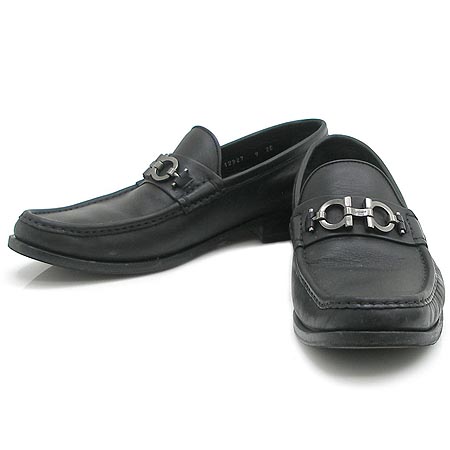 Ferragamo(󰡸) RICH. Ż ġ  