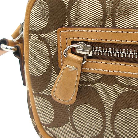 Coach(��ġ) �ñ׳��� �ڰ��� ũ�ν��� �̹���4 - ���̺��� �߰���ǰ