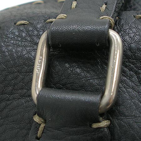 Fendi(���) �������� ¤�� ����Ų ��Ʈ�� �̹���4 - ���̺��� �߰���ǰ
