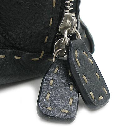 Fendi(���) �������� ¤�� ����Ų ��Ʈ�� �̹���5 - ���̺��� �߰���ǰ
