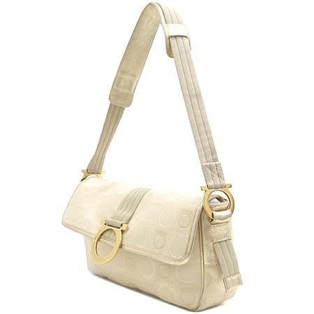 Ferragamo(��󰡸�) ���� ��Ż ��ġ�� �ΰ� �к긯 ����� �̹���3 - ���̺��� �߰���ǰ