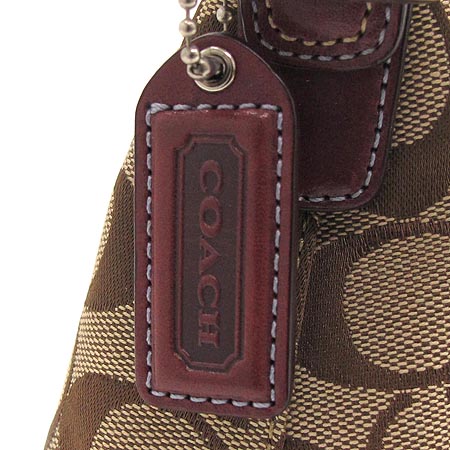 Coach(��ġ) �ñ׳��� ��� �����̵� ��Ƽġ ����� �̹���3 - ���̺��� �߰���ǰ