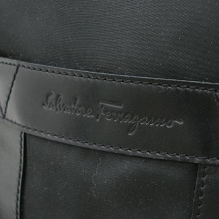 Ferragamo(��󰡸�) 24 5031 �к긯 ũ�ν��� �̹���4 - ���̺��� �߰���ǰ
