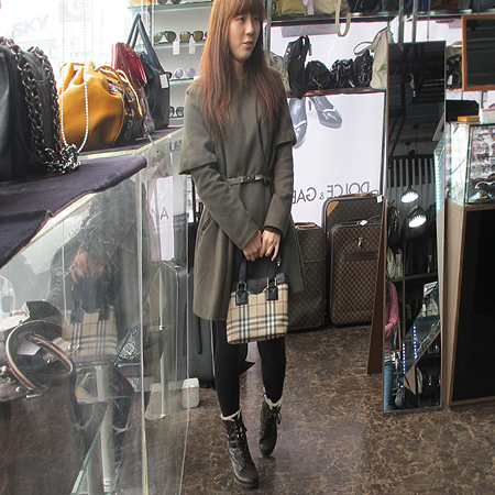 Burberry(������) �� ��� üũ �ٰ� ��Ʈ�� �̹���6 - ���̺��� �߰���ǰ