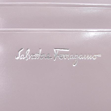 Ferragamo(��󰡸�) 22 A425 ���� ��ġ�� ������ ������ �̹���4 - ���̺��� �߰���ǰ