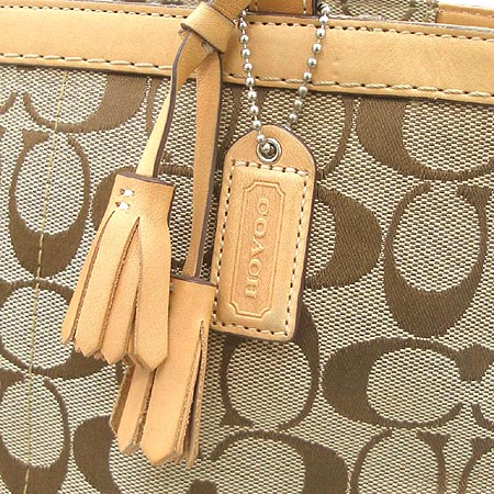 Coach(��ġ) ���� ��Ƽġ �ñ׳��� ��Ʈ�� �̹���4 - ���̺��� �߰���ǰ