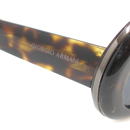 Armani(�Ƹ�����) ���۶� �̹���4 - ���̺��� �߰���ǰ
