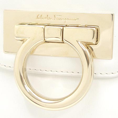 Ferragamo(��󰡸�) 21 4408 ��ġ�� Ŭ��ġ�� Ŭ��ġ �� ����� [�б�������] �̹���5 - ���̺��� �߰���ǰ