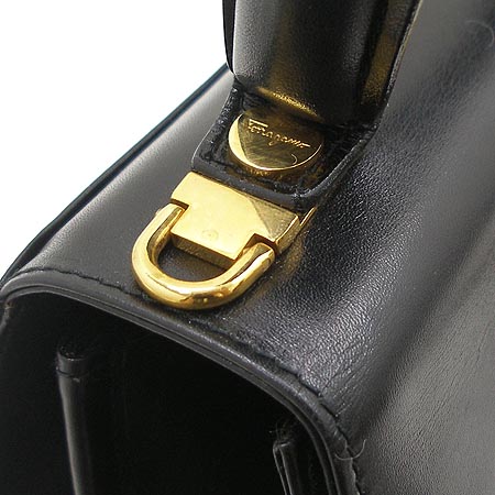 Ferragamo(��󰡸�) 21 2193 ���� ��ġ�� ��Ʈ�� + ũ�ν� ��Ʈ�� �̹���5 - ���̺��� �߰���ǰ