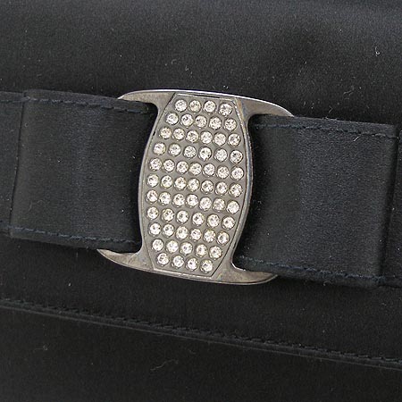 Ferragamo(��󰡸�) 21 5677  �ٶ� ť�� ��� ��ũ �к긯 ��Ʈ�� �̹���4 - ���̺��� �߰���ǰ