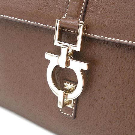 Ferragamo(��󰡸�) 21-4368 ���� ��ġ�� ����� [��������] �̹���4 - ���̺��� �߰���ǰ