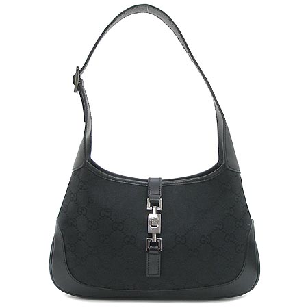 ����  �����