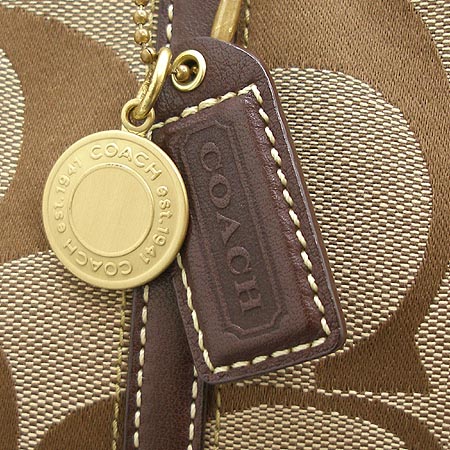 Coach(��ġ) �ñ׳��� ���� ��Ƽġ �ٰ� ����� �̹���4 - ���̺��� �߰���ǰ