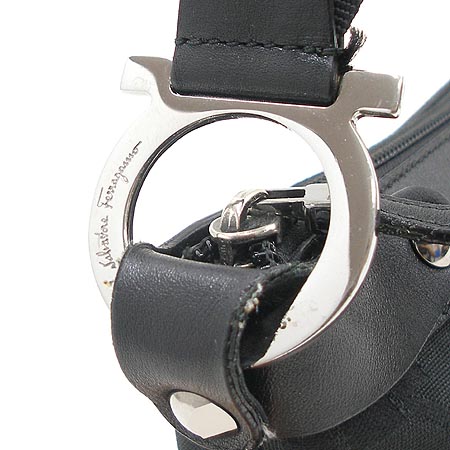 Ferragamo(��󰡸�) 21 6342 ��ġ�� ����� �̹���4 - ���̺��� �߰���ǰ