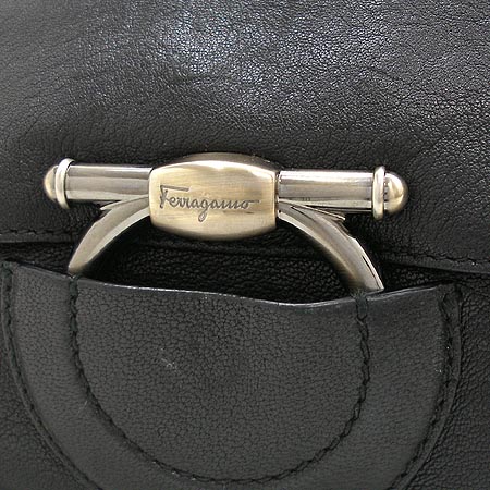Ferragamo(��󰡸�) 21 B496 ��ġ�� �������� Ŭ��ġ �� ����� [�б�������] �̹���4 - ���̺��� �߰���ǰ
