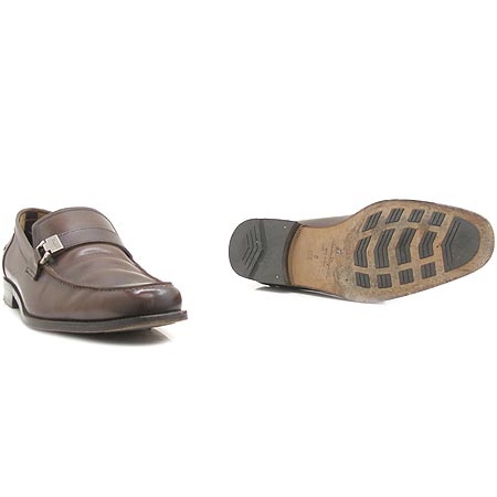 Ferragamo(󰡸) PREGIATO  Ŭ   ̹3 - ̺ ߰ǰ