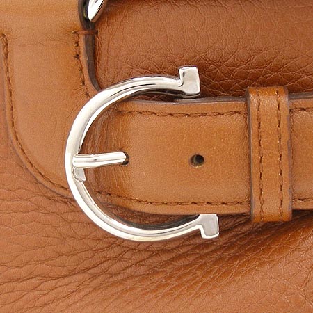 Ferragamo(��󰡸�) 21 4862 ���� ��ġ�� ����� �̹���4 - ���̺��� �߰���ǰ