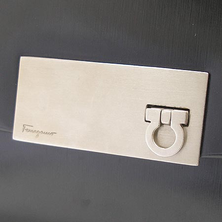 Ferragamo(��󰡸�) 21 0220 ��ġ�� ���� ����� �̹���3 - ���̺��� �߰���ǰ