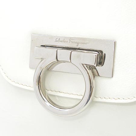 Ferragamo(��󰡸�) 21 4862 ȭ��Ʈ ���̴�Ʈ ���� ��ġ�� �ΰ� ����� [��������] �̹���4 - ���̺��� �߰���ǰ