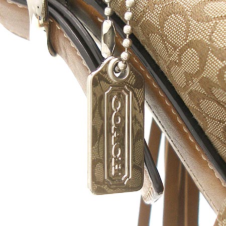 Coach(��ġ) �ñ׳��� �ΰ� ����� �̹���4 - ���̺��� �߰���ǰ