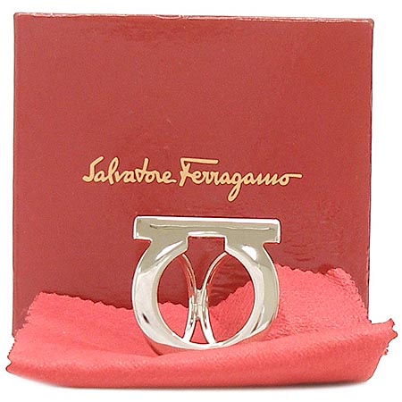 Ferragamo(��󰡸�) ���� ��ġ�� ��ī����(��) �̹���2 - ���̺��� �߰���ǰ