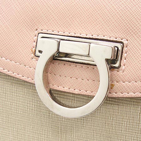 Ferragamo(��󰡸�) 21 5325 ���� ��ġ�� ����� �̹���4 - ���̺��� �߰���ǰ