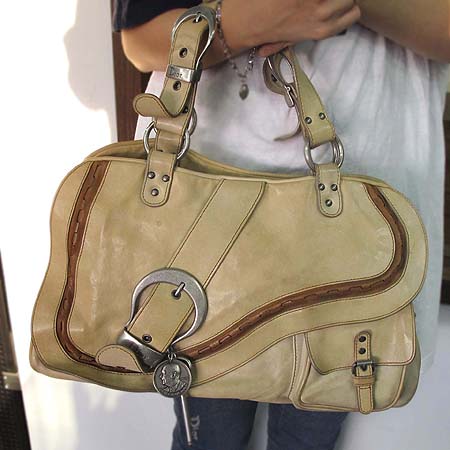 Dior(ũ����î���) WAC44924 ������ ��Ƽ�� ������ ��Ʈ�� �̹���5 - ���̺��� �߰���ǰ