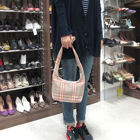 Burberry(������) üũ �к긯 ����� �̹���5 - ���̺��� �߰���ǰ