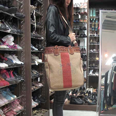 Coach(��ġ) ���� ���� ȥ�� ��Ƽġ 2WAY �̹���5 - ���̺��� �߰���ǰ