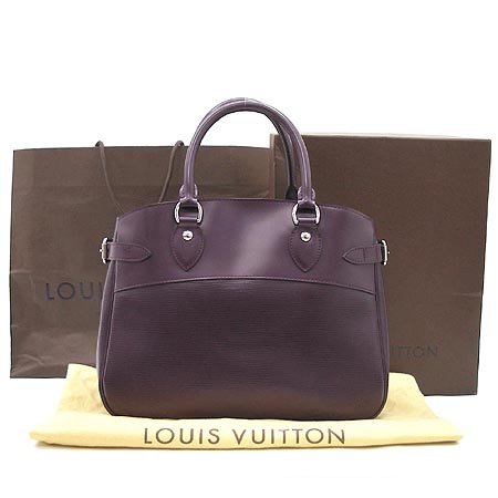 Louis Vuitton(���̺���) M5926K ���߷��� ī�� �н� ��Ʈ�� �̹���2 - ���̺��� �߰���ǰ